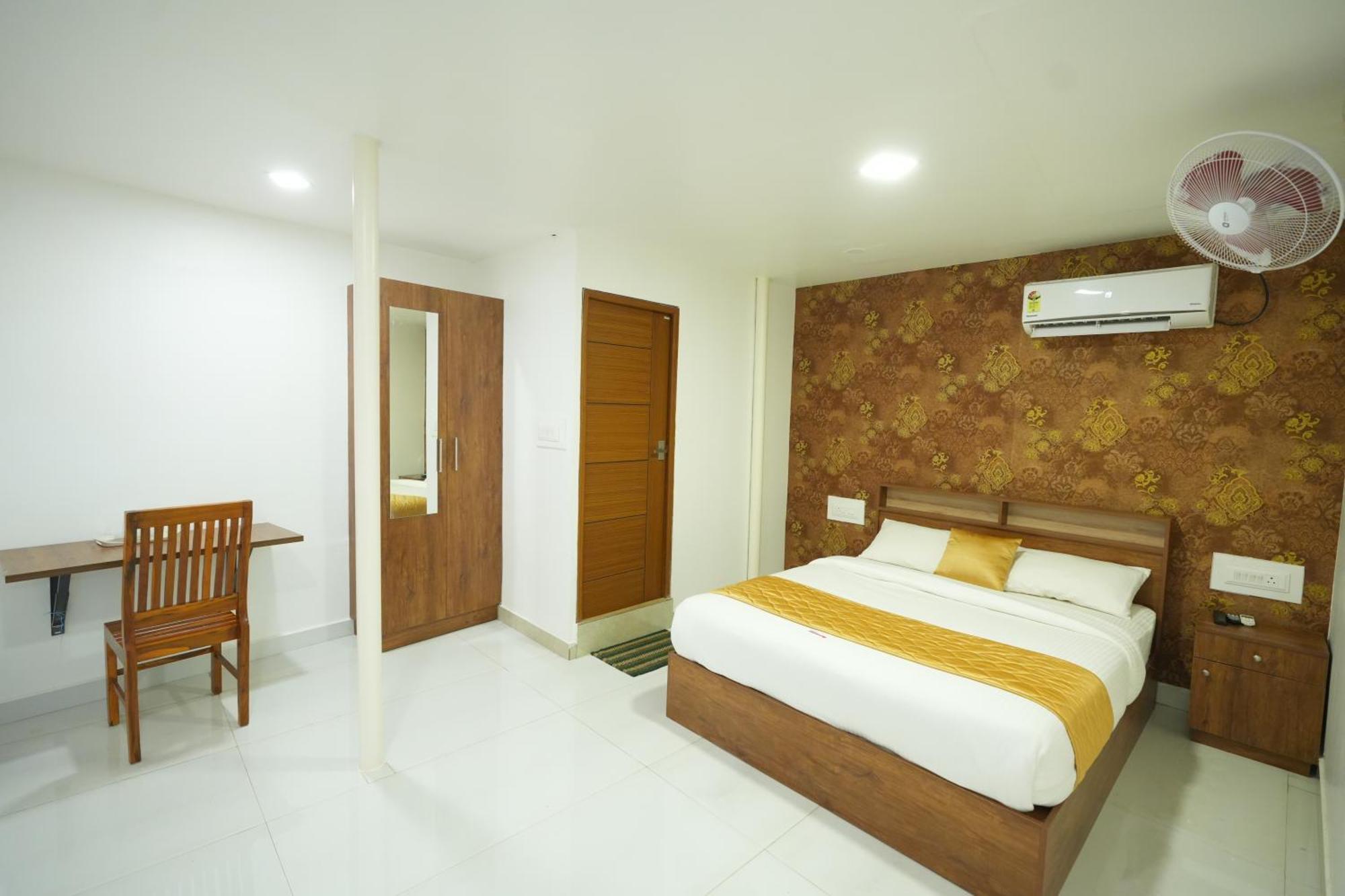 Amsher Suit Lulu Mall Road Hotel Kochi Exterior photo