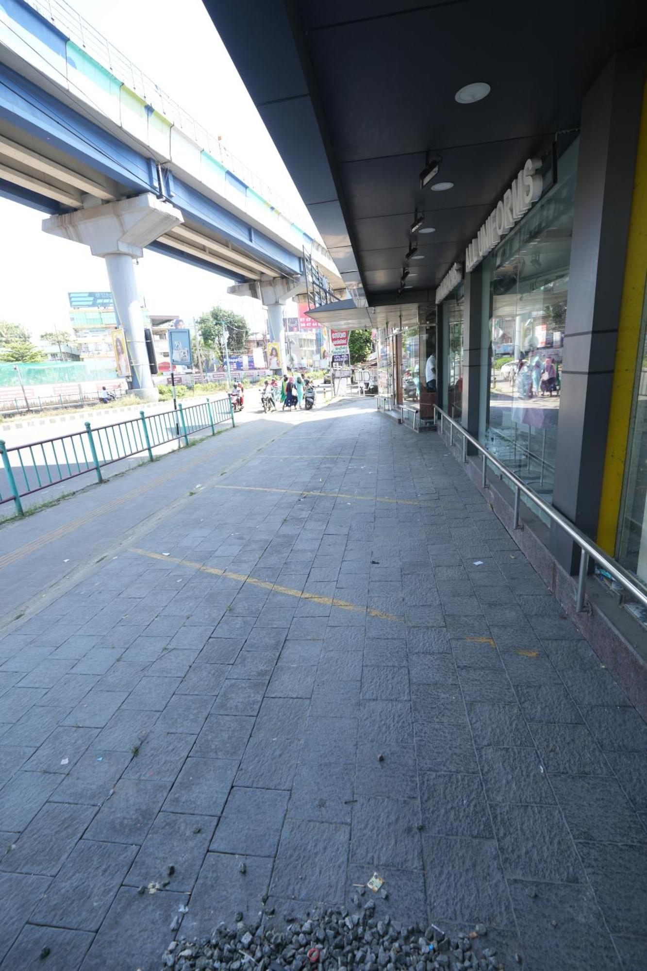 Amsher Suit Lulu Mall Road Hotel Kochi Exterior photo
